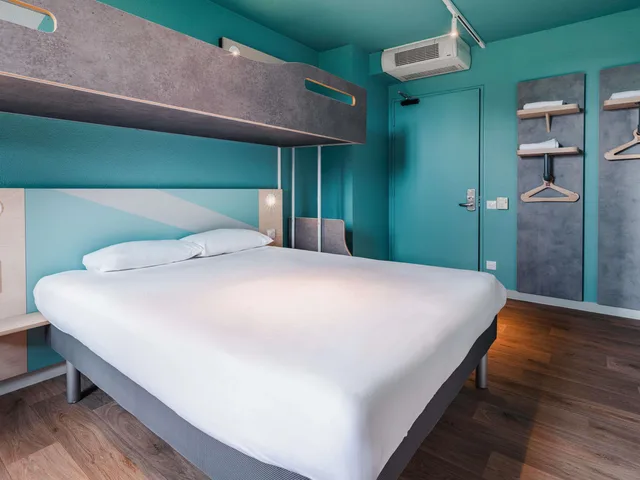 غرفة ثلاثية بسرير بطابقين، Ibis Budget Rennes Route De Saint Malo 2/4