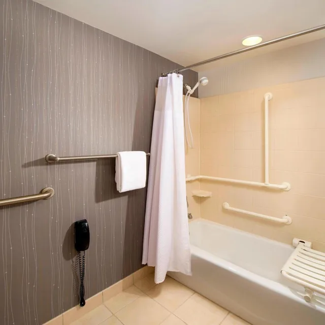 غرفة بسريرين كوين مع أريكة، Courtyard By Marriott San Antonio Seaworld Lackland 3/4