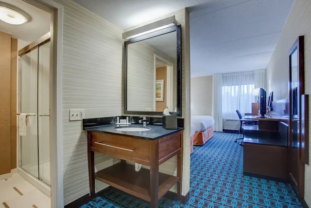 Room, 2 Queen Beds, Fairfield Inn Portsmouth Seacoast 5/5