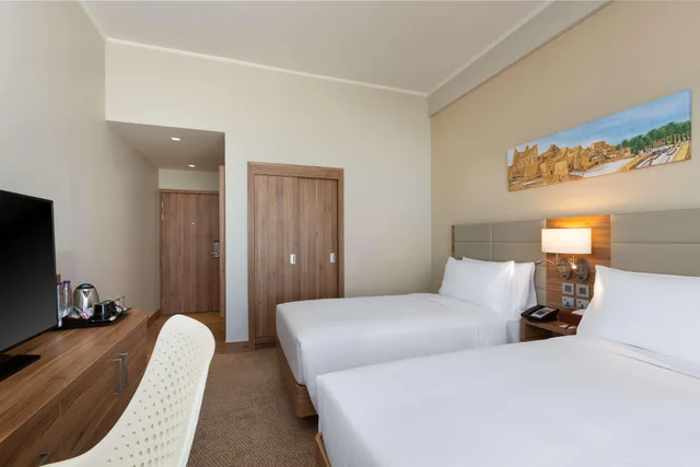 غرفة قياسية بسريرين منفصلين، هيلتون جاردن إن الرياض المركز المالي(Hilton Garden Inn Riyadh Financial District) 1/3