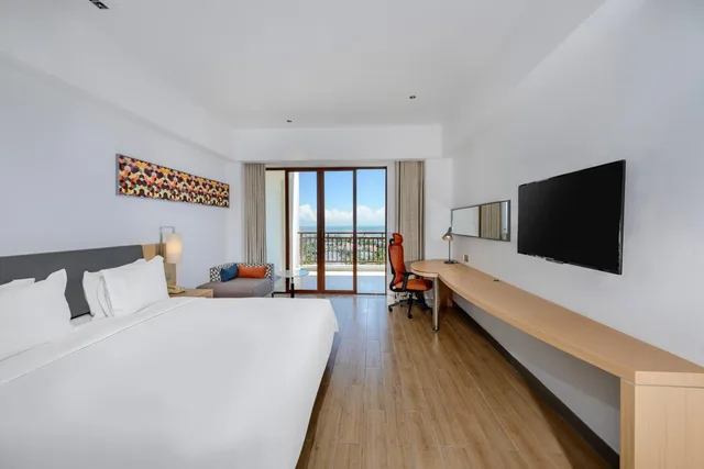 غرفة قياسية بسرير كوين وسرير فردي وسرير كوين، HOLIDAY INN EXPRESS HAIKOU WEST COAST 1/4