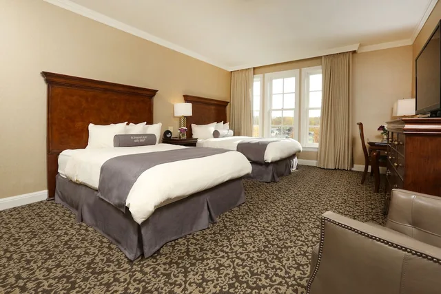 غرفة تنفيذية بسريرين كوين، Royal Park Hotel 4/7