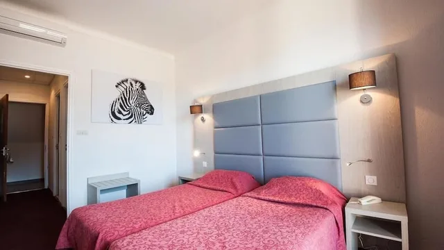 غرفة بانورامية بسريرين منفصلين بإطلالة على البحر بشرفة، Le Kalliste Hotel 5/7