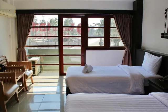 غرفة ثلاثية بسرير فردي، S2 Hotel 1/8