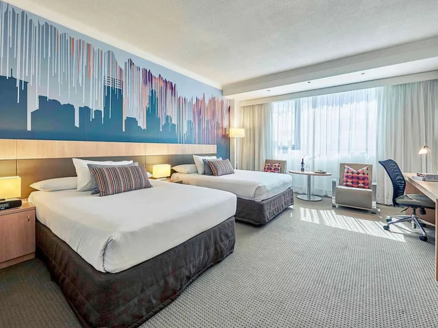 غرفة سوبيريور بسريرين مزدوجين، Mercure Perth 4/7