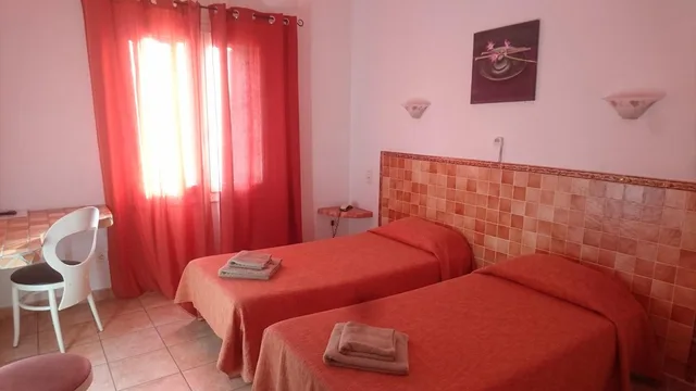 غرفة بسريرين منفصلين، Hotel des Etrangers 2/3