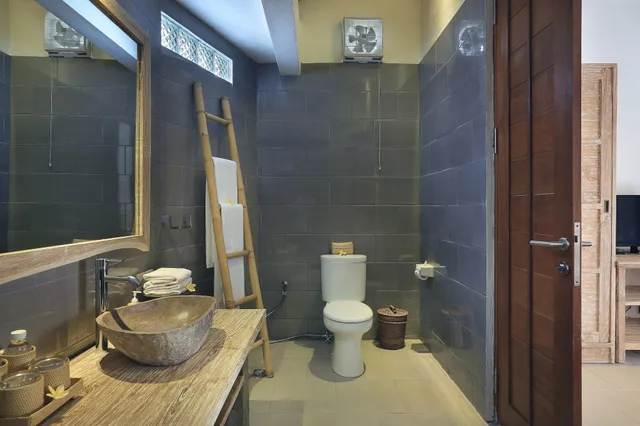 3 Bedrooms, Deluxe, Villa, 1 Single and 2 Queen Beds, Pool View، Batu Agung Villas 7/8