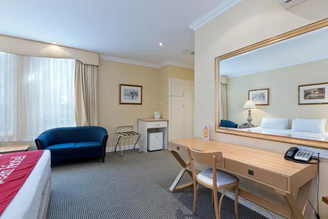 غرفة سوبيريور ثلاثية، European Hotel 3/5
