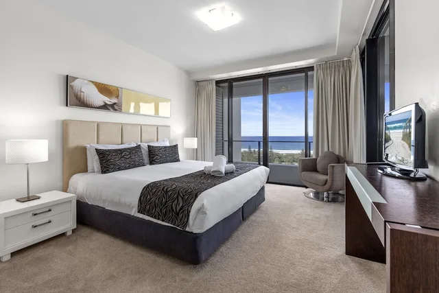 شقة بسرير مزدوج وسريرين منفصلين بإطلالة على البحر بـ3 غرف نوم، Ultra Broadbeach 3/8