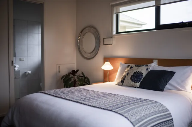 Upstairs, Deluxe, Apartment, King Bed, Queen Bed، Hilltop Apartments Phillip Island 1/2