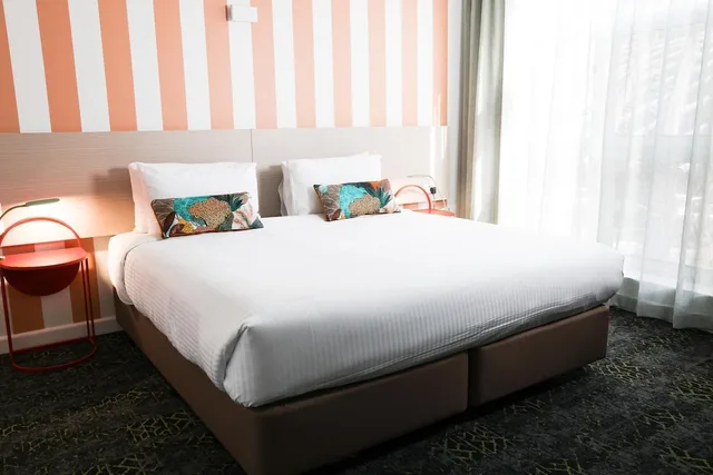 Superior, King Bed, Pool Side، The Cavenagh 4/10