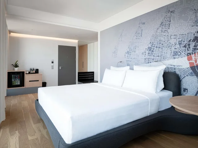 غرفة ديلوكس بسرير كينج، Novotel Phnom Penh BKK 1 4/10
