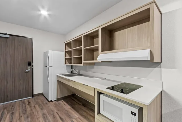 غرفة مفردة بسرير كوين، WoodSpring Suites Gilbert - Mesa Gateway Airport 4/4