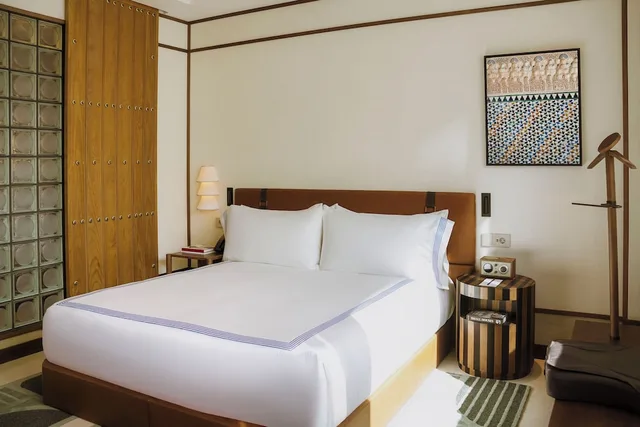 Room, King Bed, Street View، Thompson Seville, by Hyatt 1/5