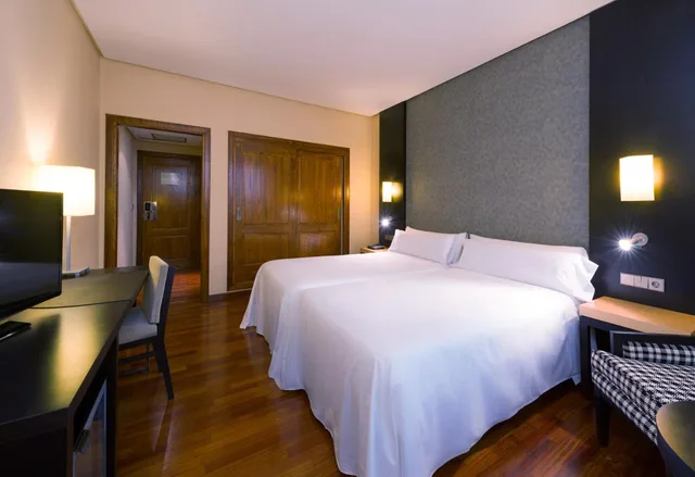 غرفة قياسية بسرير كينج، Hotel Murcia Rincon de Pepe Affiliated by Melia (ex Tryp Murcia) 8/10
