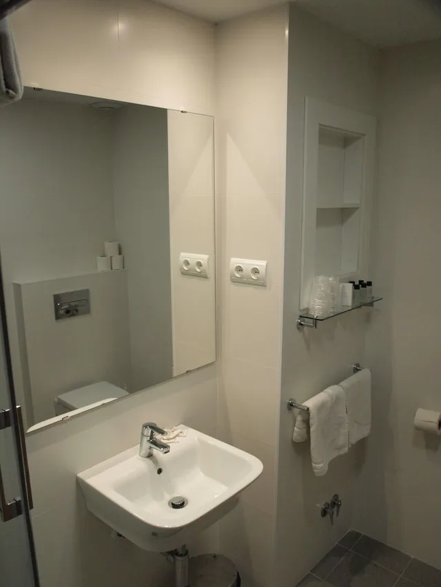 Room, Double or Twin Bed, Pool View, Attic، El Cid Hotel 4/4