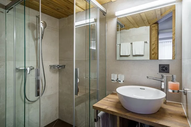 Superior, 1 Double and 1 Single Bed, Extra Beds، Hotel Alpenblick 4/6