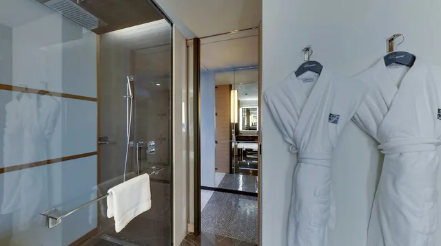 1 Bedroom, Suite, King Bed, Bosphorus View, Lounge Access, Fairmont Quasar Istanbul 7/7