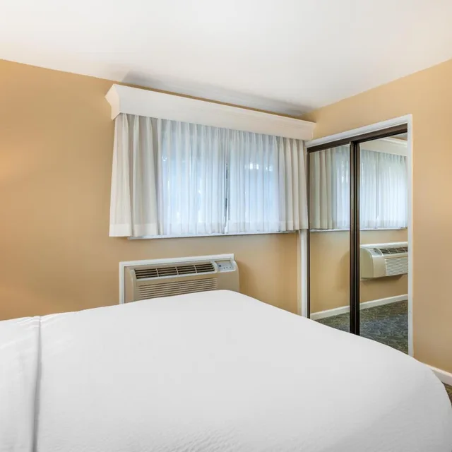شقة بسرير كينج بغرفتي نوم، Best Western Plus Santa Barbara 5/9