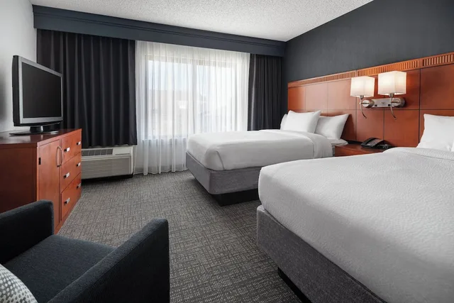 1 Bedroom, Suite, 2 Double Beds, Sofa, Courtyard by Marriott Rancho Cordova Sacramento 1/2