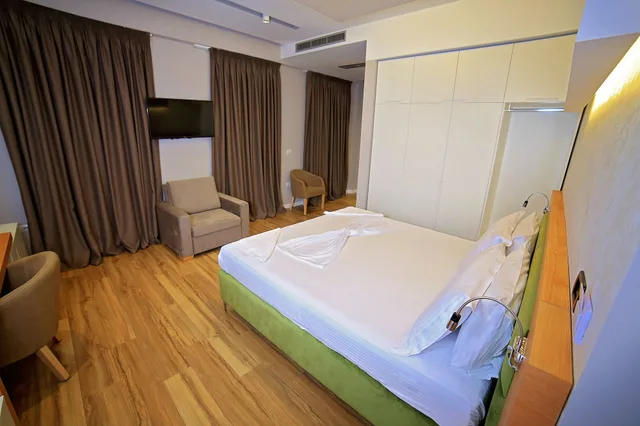 غرفة بسرير كينج بشرفة، Hotel Autostation 3/10