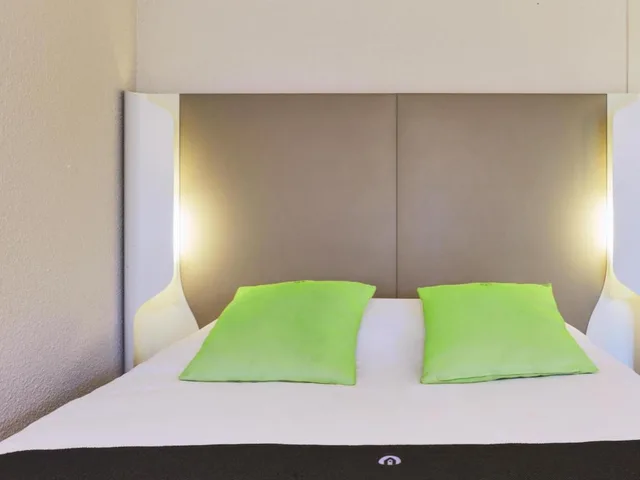 Room, Double Bed, CAMPANILE ARRAS - SAINT NICOLAS 9/10