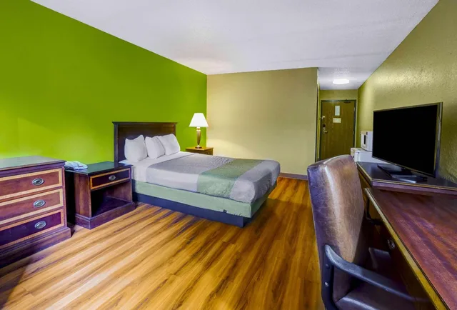 غرفة بسرير كوين لغير المدخنين، Motel6 Morehead, KY 9/10