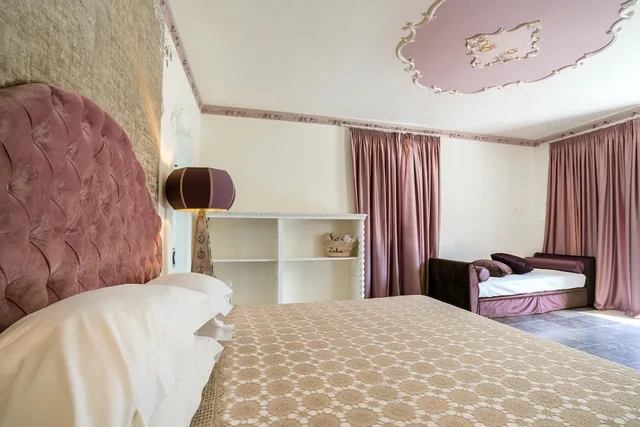 غرفة جونيور بسرير كوين وسرير فردي، ZAHIR COUNTRY HOUSE 9/10