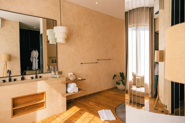 Sunrise, Suite, King Bed، Oshom Bali at Nuanu Creative City 3/3