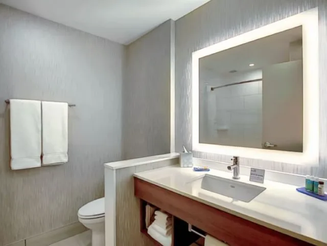 غرفة قياسية، Holiday Inn Express Suites Calgary Airport Trail Ne 3/4