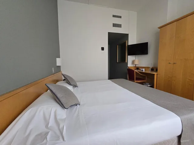 غرفة مفردة، Sant Ambroeus Hotel 22/24