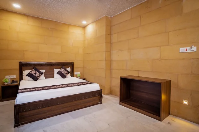 Super, Deluxe، Hotel Akashdeep 2/4