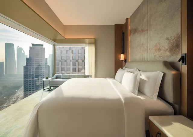 جناح دوبلكس بسرير كينج بإطلالة على المتنزه في طابق مرتفع، Dusit Thani Bangkok 1/4