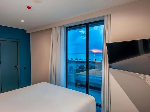جناح بسرير مزدوج بإطلالة على البحر، ibis Styles Batumi 3/6