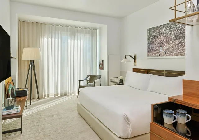 غرفة بسرير كينج لذوي الإعاقة، Halcyon - A Hotel In Cherry Creek 3/3