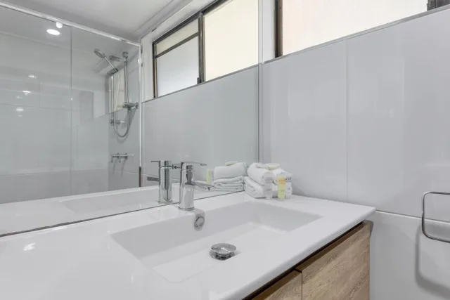 2 Bedroom Apartment Pool View, Tropical Reef Apartments Port Douglas 5/8