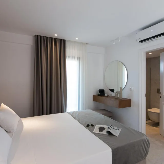 Double Room Deluxe Pool Front، Nami Hotel & Suites 1/1