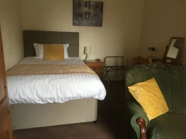 Room, Single, Single Bed, Kitchenette, Grove House Guest House 1/3