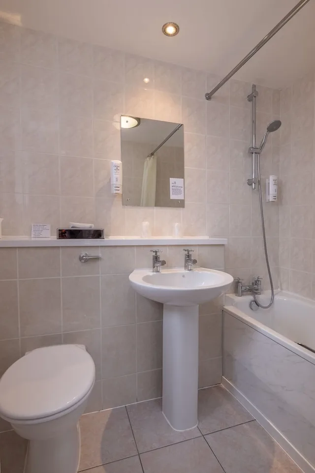 Standard, Single, Belvilla Crewe Arms Hotel 7/7