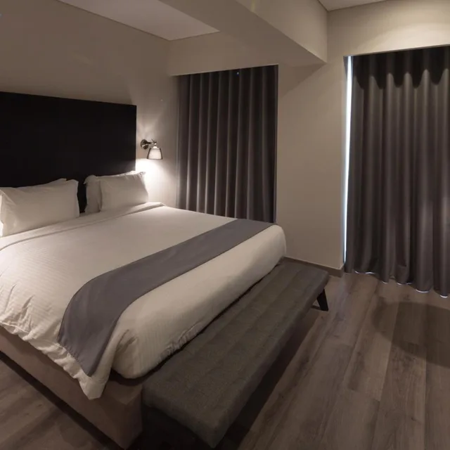 غرفة بسرير مزدوج أو سريرين منفصلين بشرفة، Lozenge Hotel 2/10
