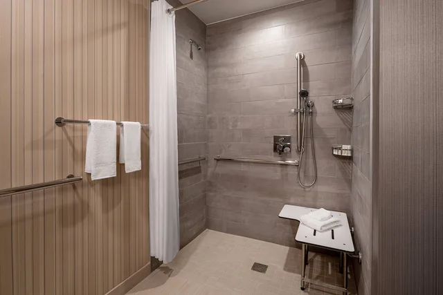Room, King Bed, Sofa, Accessible, Courtyard by Marriott Petaluma Sonoma County 3/5