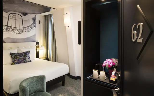 Family, 1 Double and 3 Single Beds، Hotel Gustave 1/1