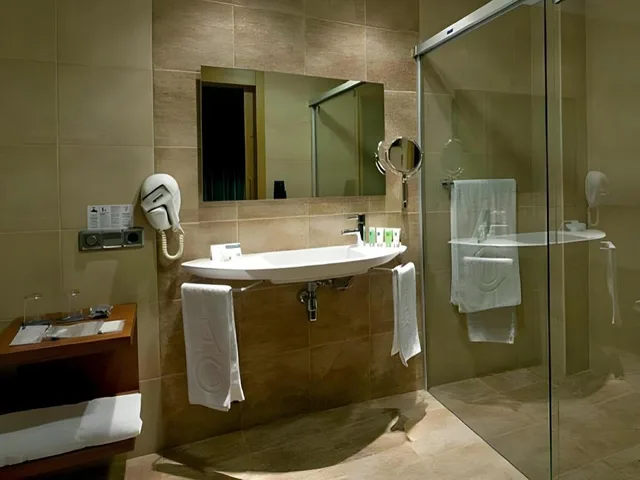 جناح جونيور بسرير كينج، AC Hotel Carlton Madrid by Marriott 3/4