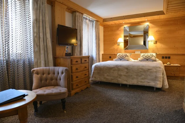 غرفة سوبيريور بسرير كينج، Hôtel Tsanteleina 2/5