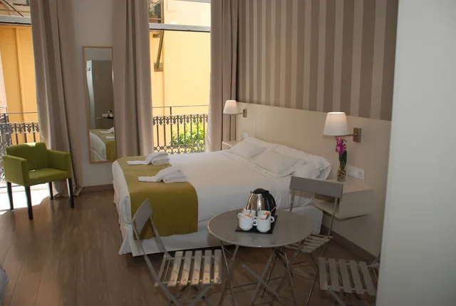 لوفت ديلوكس بسرير كوين بإطلالة على المدينة مع أريكة، San Lorenzo Boutique Hotel 7/9