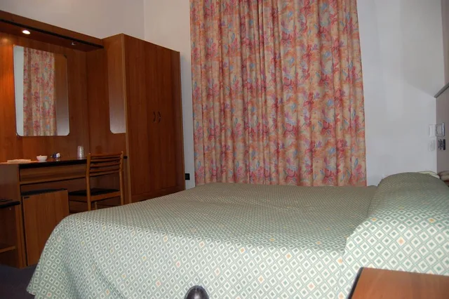 غرفة قياسية مفردة، Leonardo Hotel 2/2