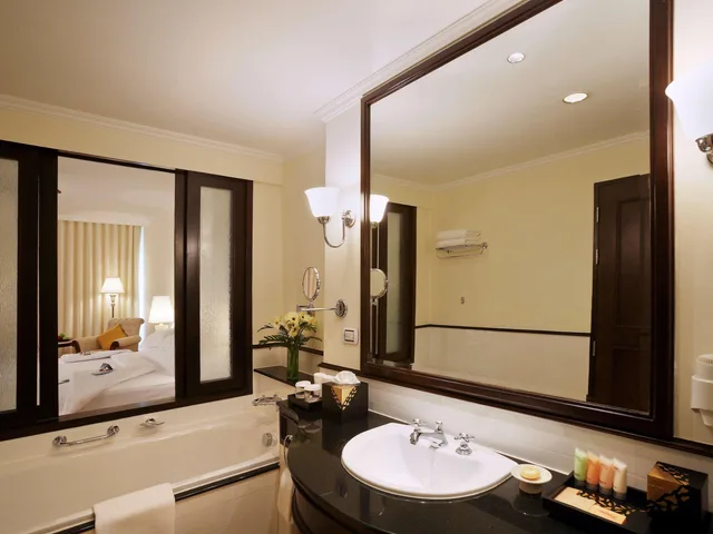 غرفة فاخرة بسرير مزدوج، Sofitel Krabi Phokeethra Golf & Spa Resort 3/4
