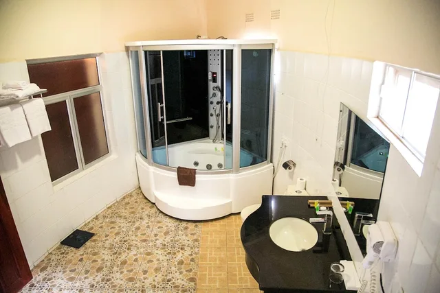 Deluxe, King Bed, Chamba Valley Exotic Hotel 3/3