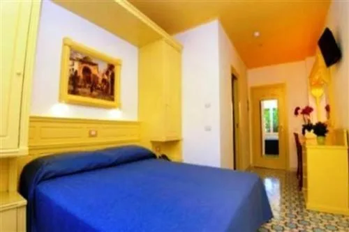 غرفة بسرير مزدوج أو سريرين منفصلين، Hotel Astoria Sorrento 1/1