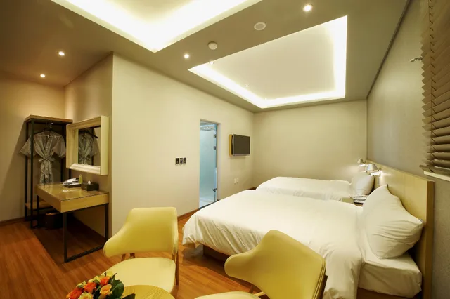 غرفة بريميوم بسريرين كوين، Hotel B 2/2
